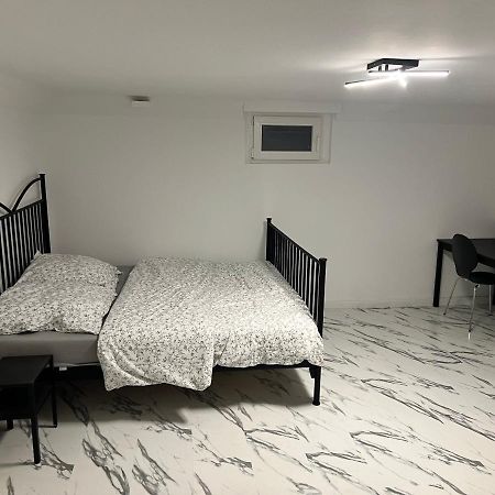 Nice Calm Souterrain Appertment In Ратинген Экстерьер фото